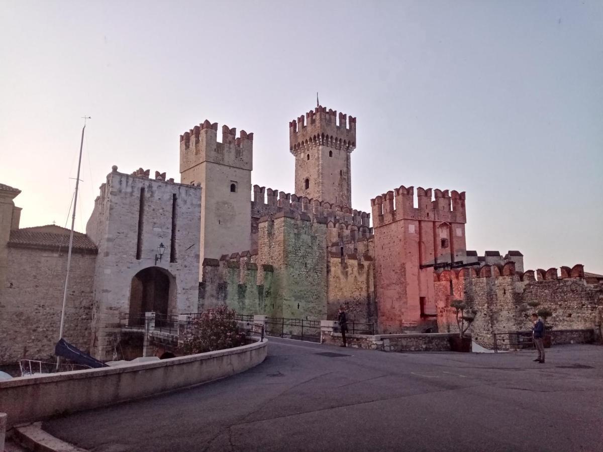 Villetta Daniela - A Due Passi Dalla Spiaggia Sirmione Zewnętrze zdjęcie